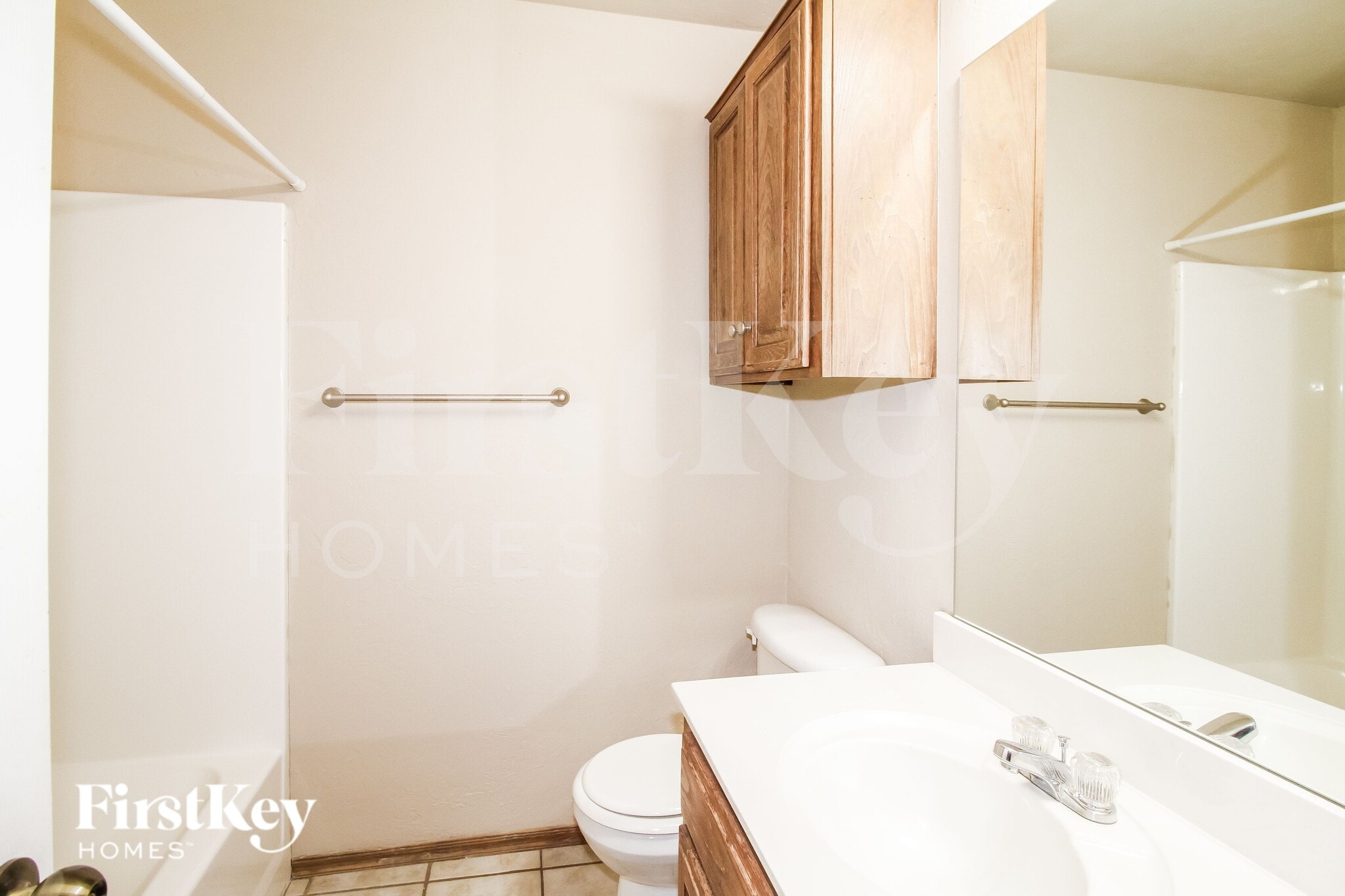 Building Photo - 2504 Tyler Ln