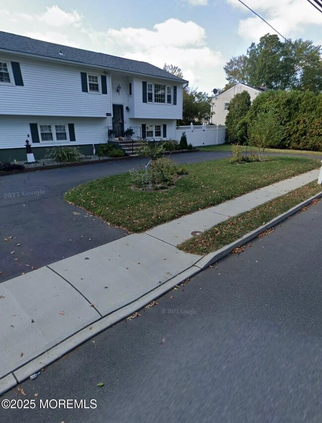 Building Photo - 1300 Allaire Ave