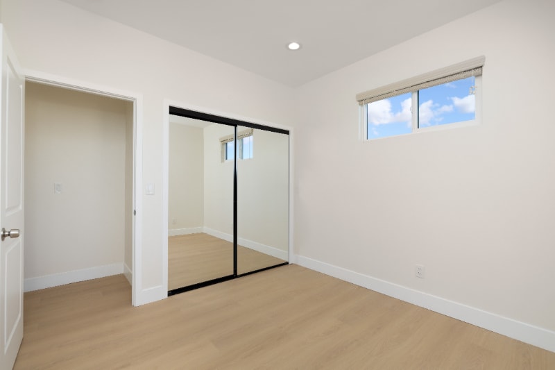 Building Photo - 6914 Walker Ave