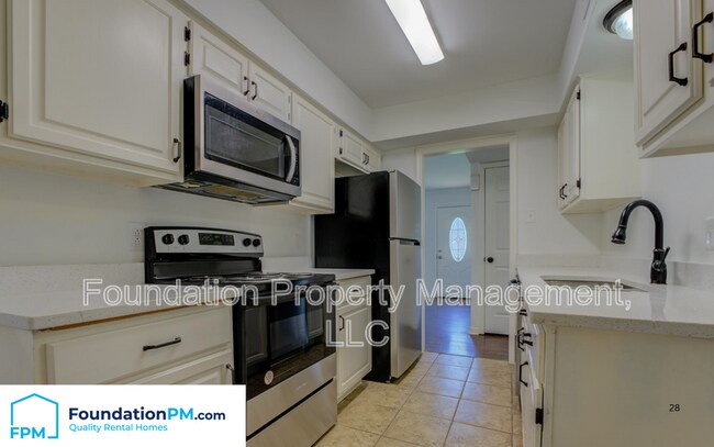 Building Photo - 3814 Selden Cove