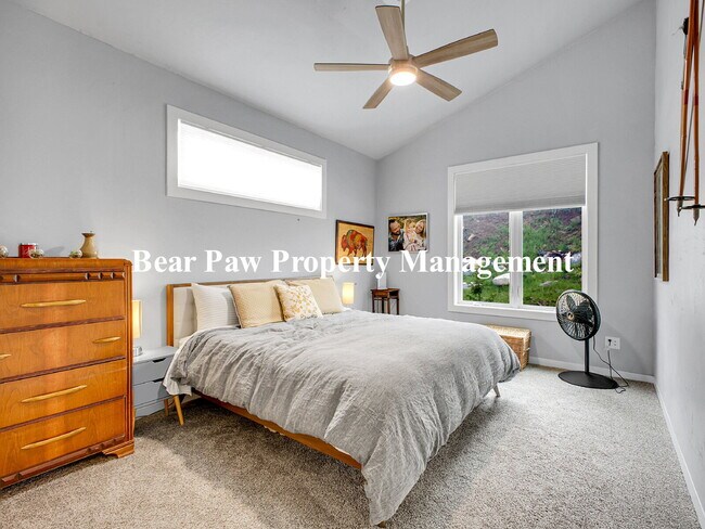 Building Photo - "Spacious 5-Bed Retreat with 3.5 Baths on ...