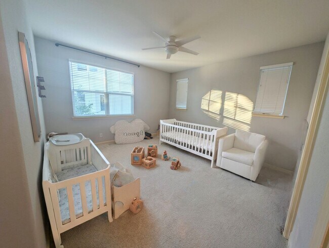 Building Photo - Pleasanton 4 Bed / 3 Bath, Top Rated Schools, Solar