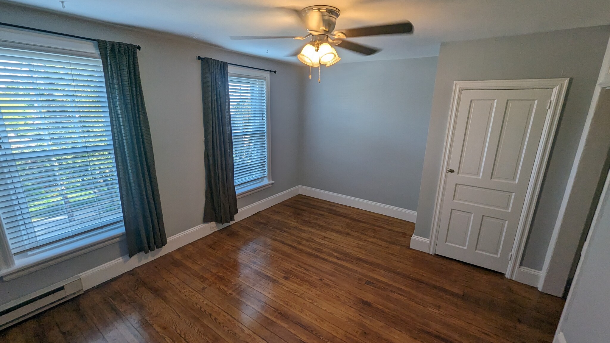 Building Photo - 321 W Biddle St