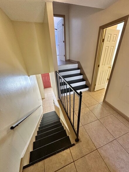 Building Photo - 1308 Cartier Dr