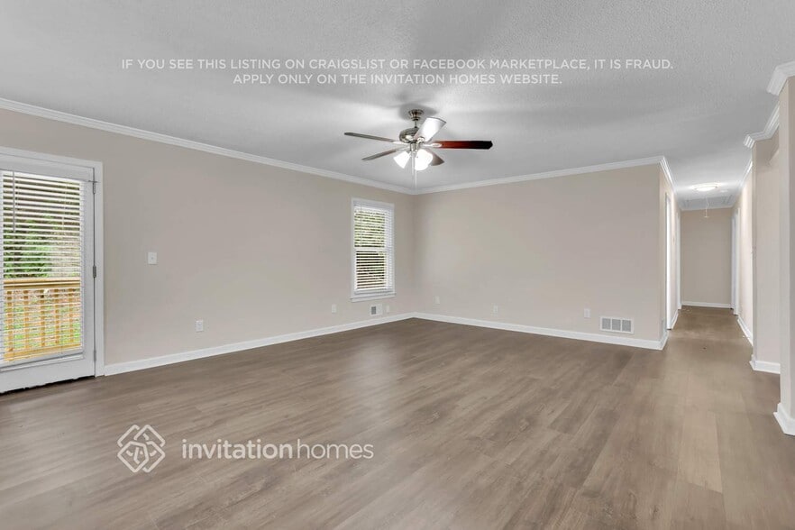 Building Photo - 221 Cherrywood Dr