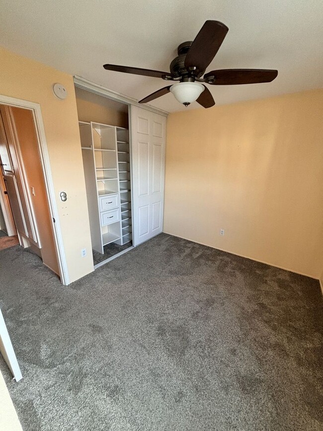 Building Photo - 2BD/2BA TOWNHOUSE FOR RENT IN CLAIREMONT! ...