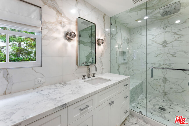 Building Photo - 797 Amalfi Dr