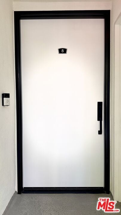 Building Photo - 414 N Palm Dr