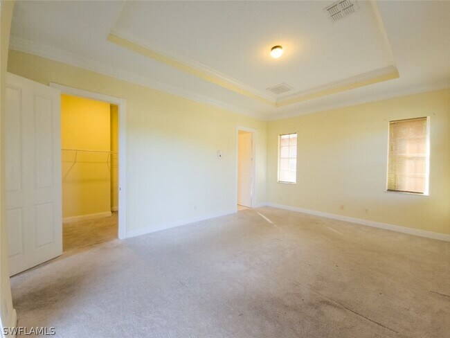 Building Photo - 6139 57th Ct