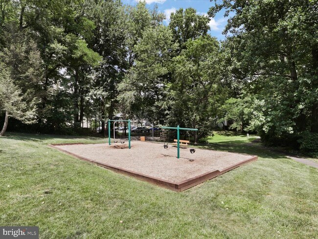 Building Photo - 6055 Meyers Landing Ct