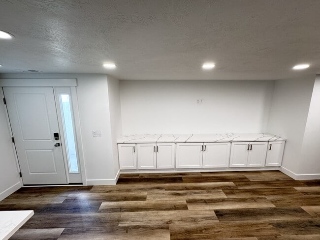 Building Photo - 4214 1470 N