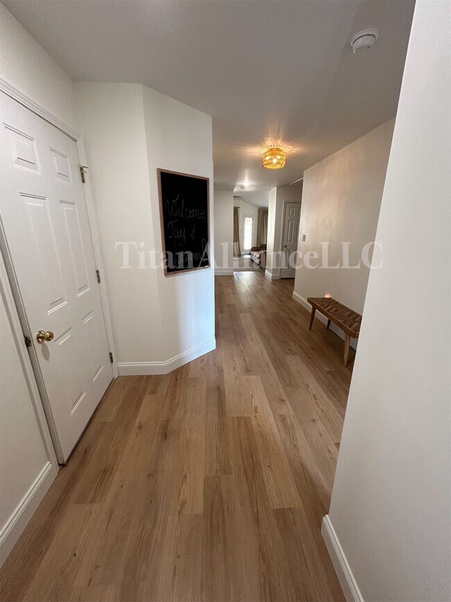 Building Photo - 1752 Cape Brittany Way