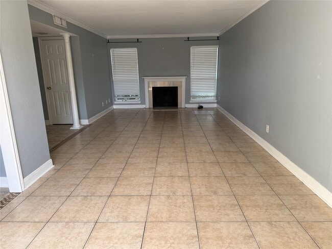 Building Photo - 18101 Heritage Ln