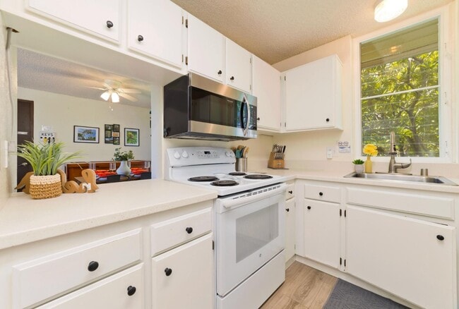 Building Photo - 78-7030 Alii Dr 405 - Keauhou Akahi 405