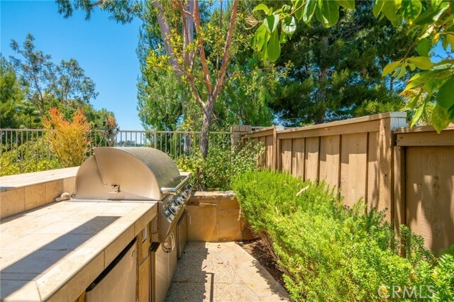 Building Photo - 33 Risero Dr