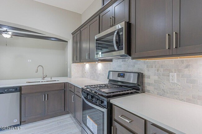 Building Photo - 803 Danby Ct