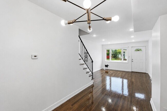 Building Photo - 8 Van Nostrand Ave