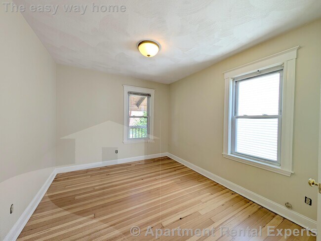 Building Photo - 79 Conwell Ave