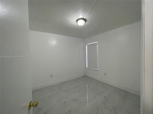 Building Photo - 7450 SW 153rd Pl