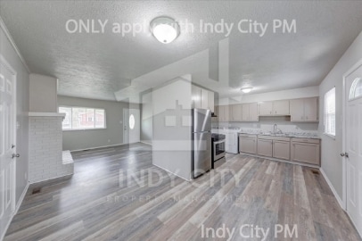 Building Photo - 7838 Ridgewood Dr
