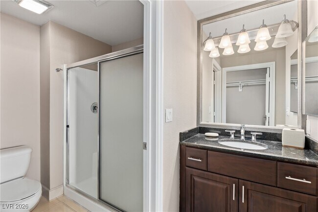 Building Photo - 210 E Flamingo Rd