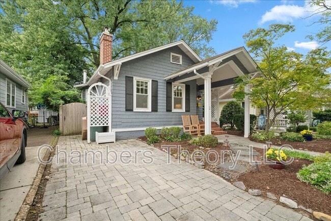 Building Photo - 23 E Walnut St