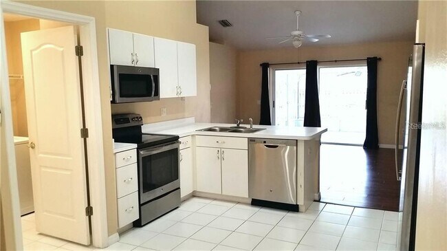 Building Photo - 8810 Sea Island Way