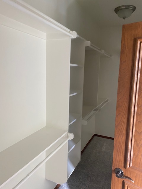 Master closet - 2730 Silvertree Dr