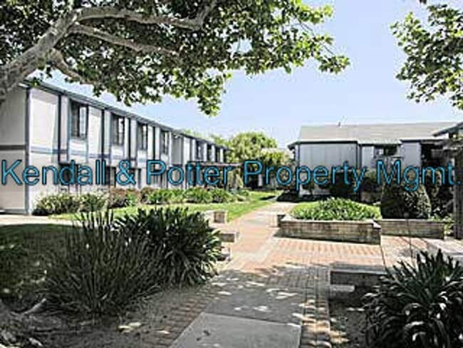 Building Photo - Great Spot in the Villas of Capitola 2BR