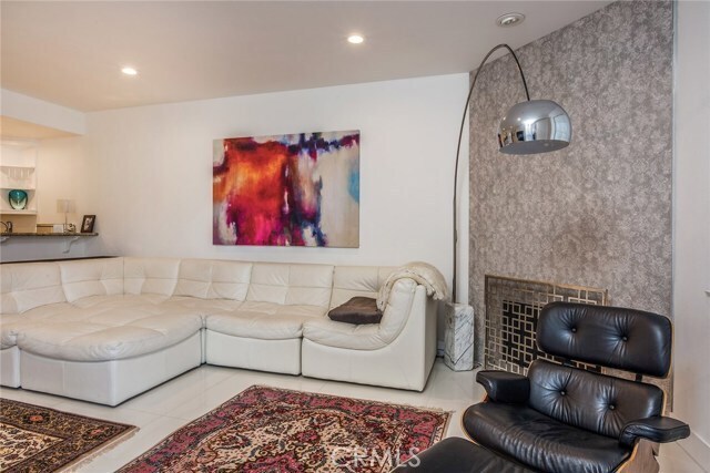 Building Photo - 1500 E Ocean Blvd