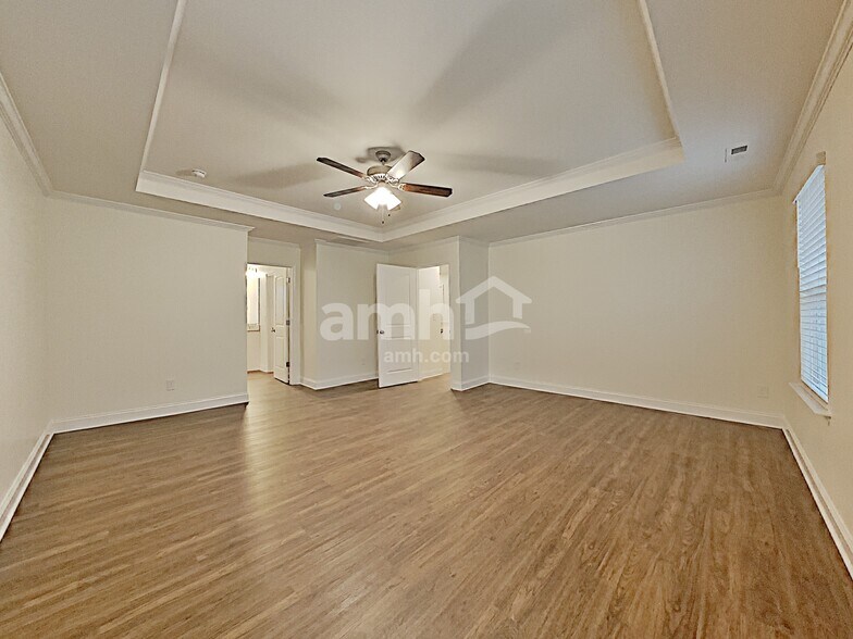 Building Photo - 119 Everett Park Dr