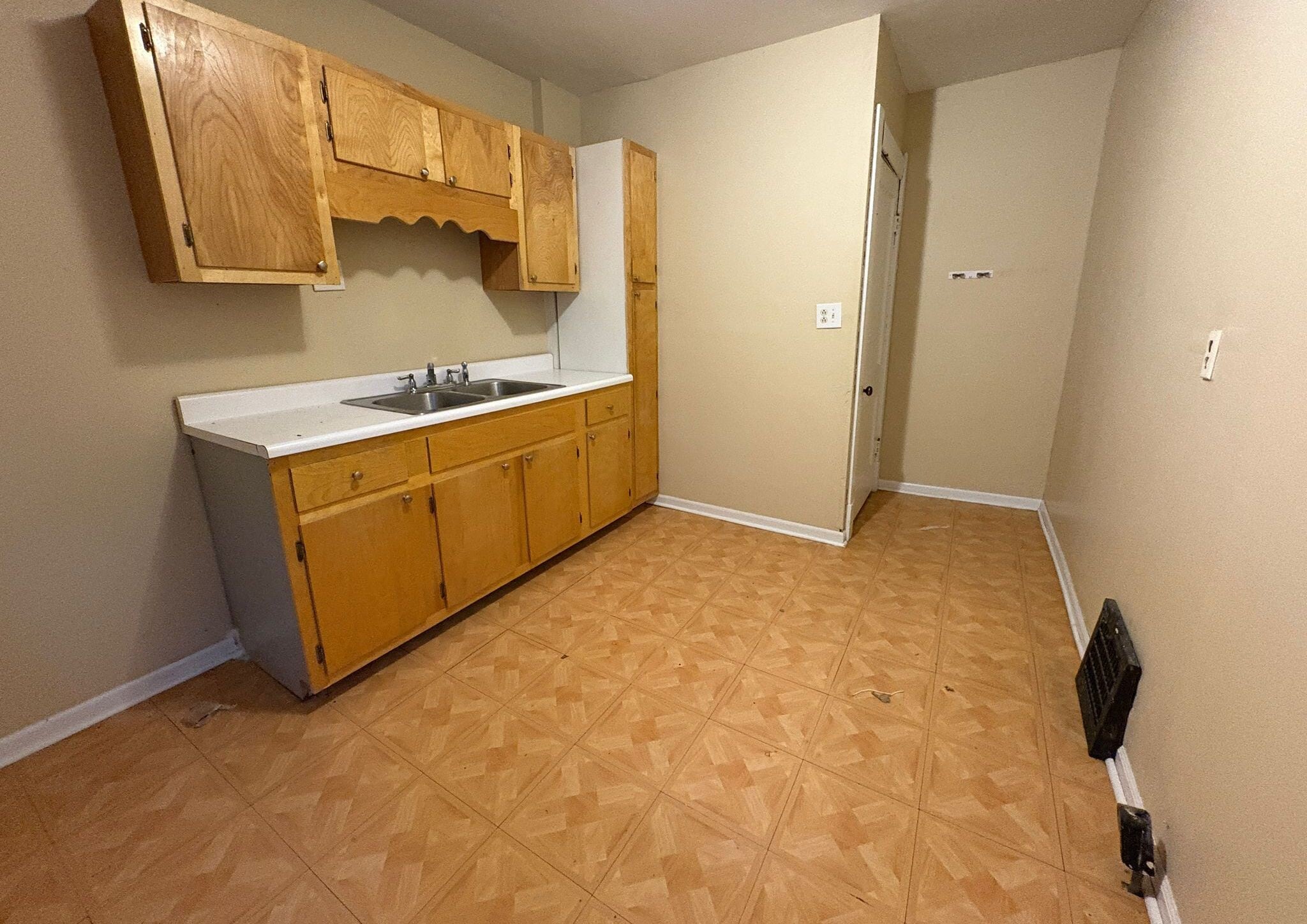 Building Photo - 1380 Berdan Ave