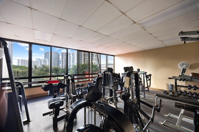 Building Photo - Luxury Waikiki Living with Panoramic Ocean & Sunset Views