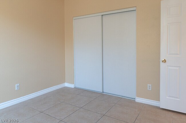 Building Photo - 9205 Guggenheim Ct