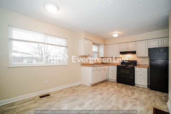 Building Photo - 3020 Rivercliff Rd