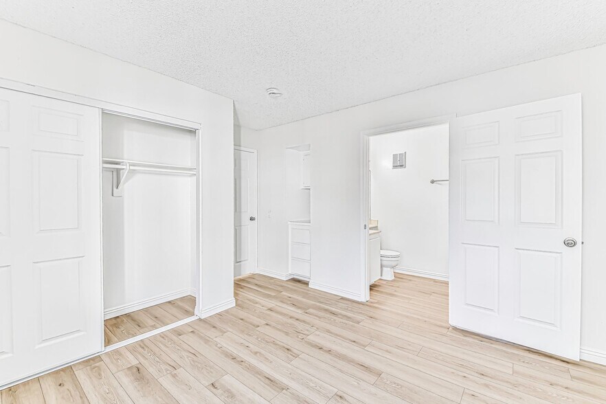 Building Photo - 1075 Loma Ave