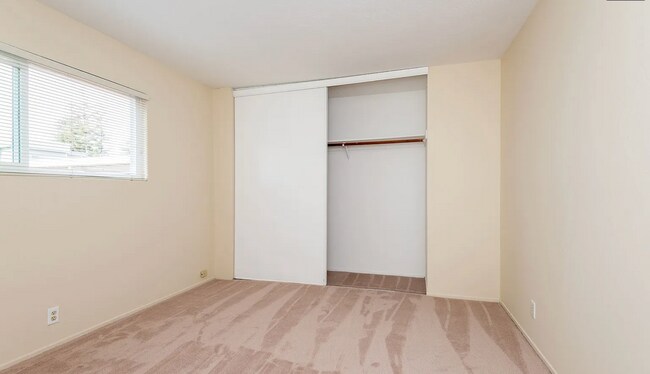 Building Photo - 189 Wilton Dr
