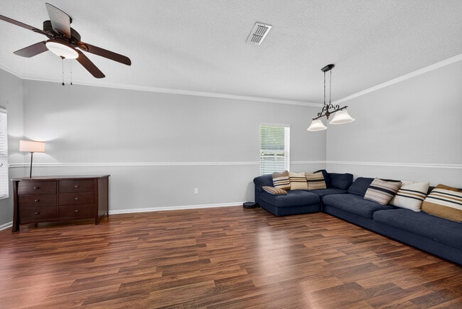 Building Photo - 112 Kildrummy Ct