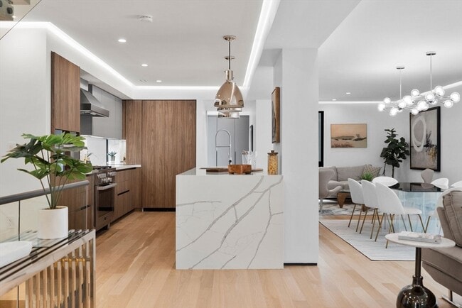 Building Photo - 80 Alpine St