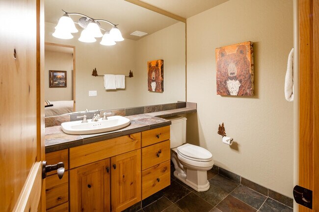 Building Photo - 4 Full Moon Rd