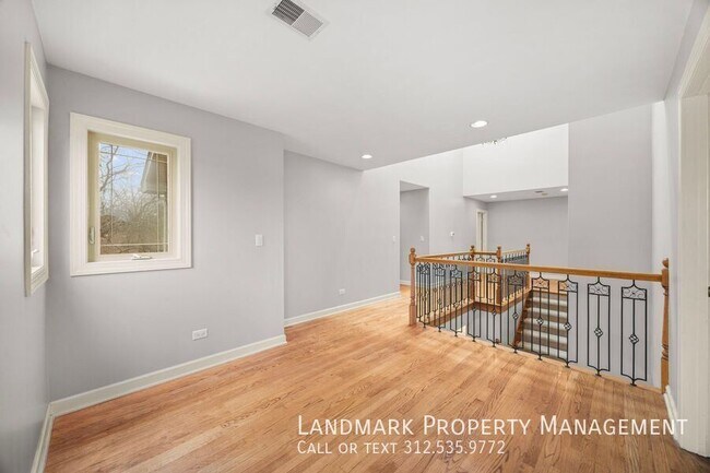 Building Photo - 12313 71st Ct