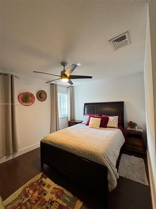 Building Photo - 10973 NW 53rd Ln