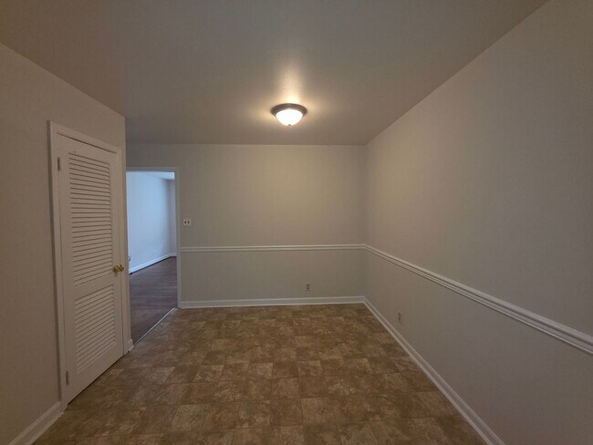 Building Photo - BH-beal3721
