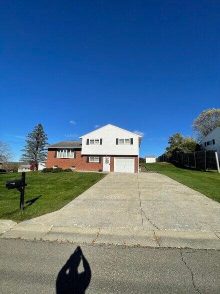 Primary Photo - 1005 Murray Hill Rd