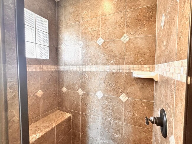 Building Photo - 512 Otero Dr