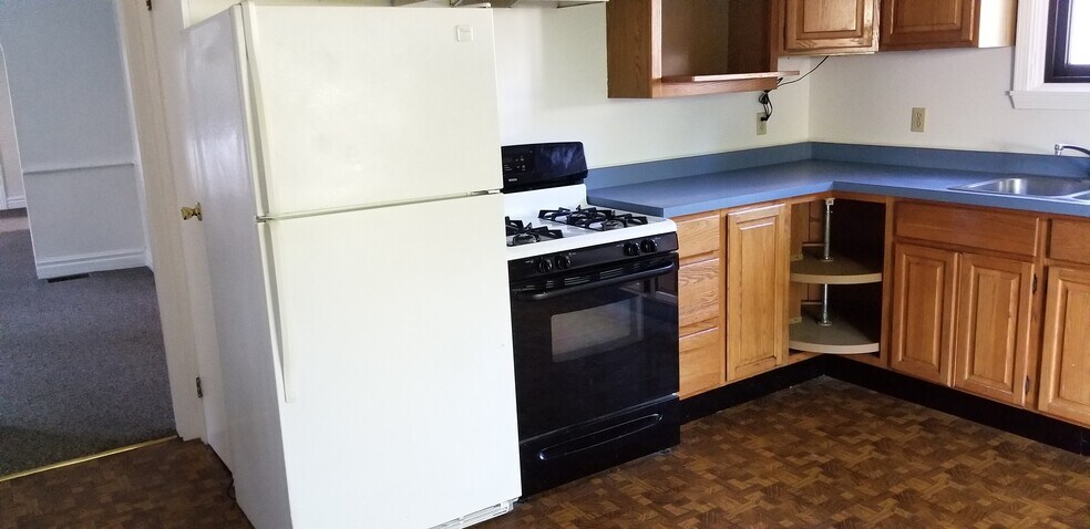 Kitchen - 69 Cypress St