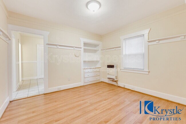 Building Photo - 1117 Sutter St