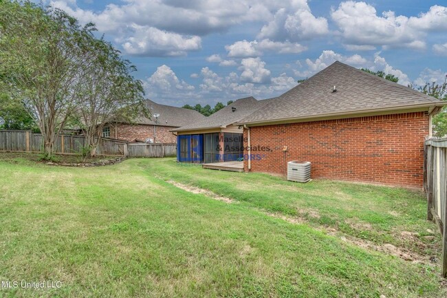 Building Photo - 4 Bed/3 Bath Home in Hartfield