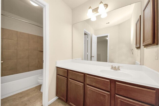 Building Photo - 9914 Swallow Dr