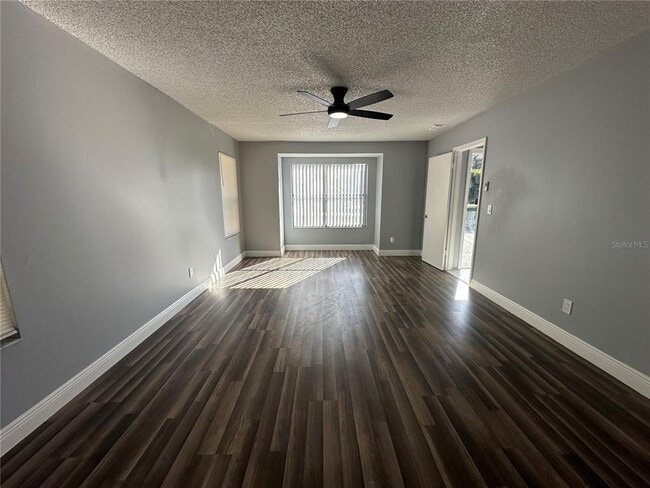 Building Photo - 7846 Snowberry Cir